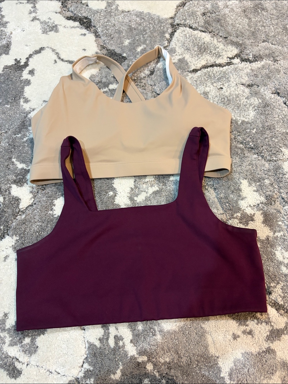 Women’s sports bra set of 2 xl running girl, girlfriend collective